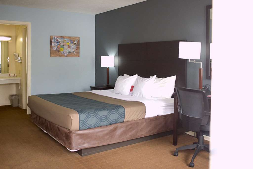 Econo Lodge Inn & Suites South Sandusky Phòng bức ảnh