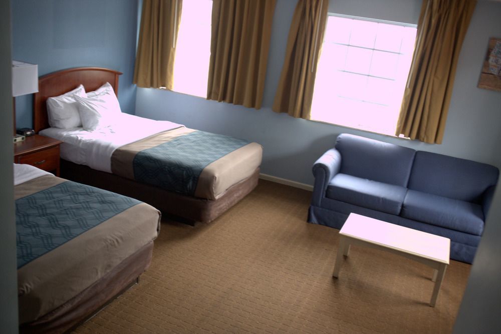 Econo Lodge Inn & Suites South Sandusky Ngoại thất bức ảnh